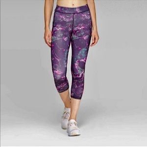 Champion Marbled Capri Leggings - Size Med. - New Without Tags